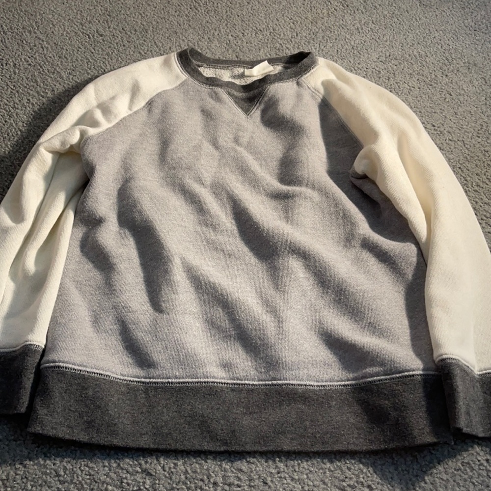 Crazy 8 grey sweatshirt